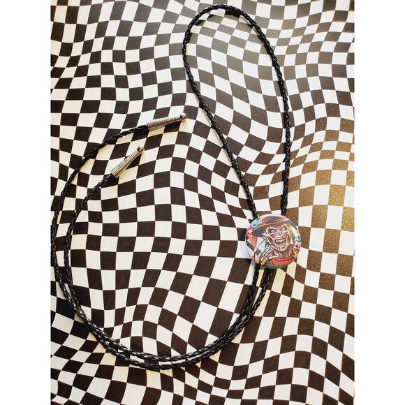 Horor inspired button style bolotie style necklace unique horror Freddy jewelry - Picture 2 of 3